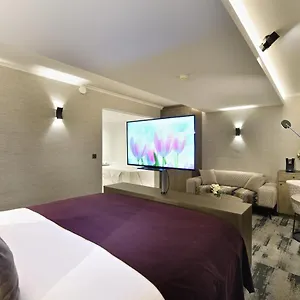 https://hotel-charleroi-airport-van-der-valk.hotelsghent.com